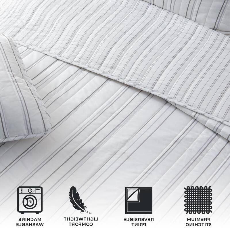 Premium Delicate Stripes Microfiber Quilt Set With Shams