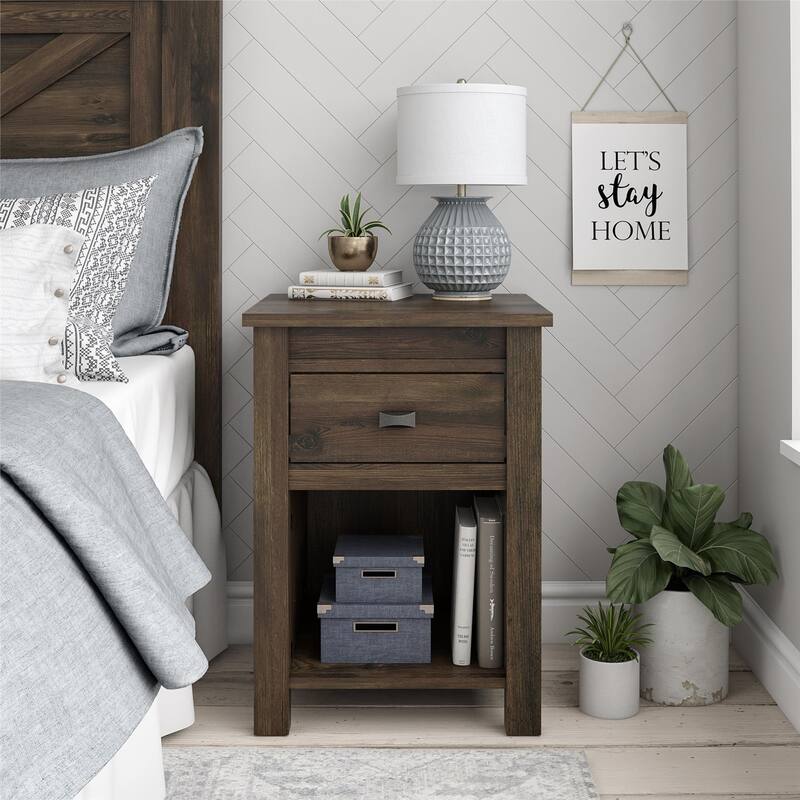 Rustic Nightstand with Retro Design and Ample Storage for Country Themed Bedroom - Brown