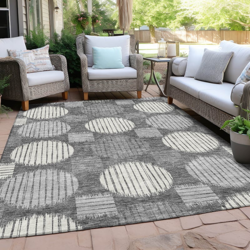 Machine Washable Indoor/ Outdoor Chantille Contemporary Dotty Rug - Charcoal - 8' x 10'