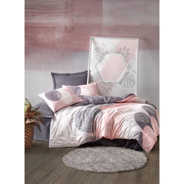 https://ak1.ostkcdn.com/images/products/is/images/direct/5050d99ca85563a6e62289be5cf33526160da00e/SUSSEXHOME-Peach-Circles-Queen-Size-Duvet-Cover-Set-%7C-Pink%2C-1-Duvet-Cover%2C-1-Fitted-Sheet%2C-2-Pillowcases%2C-Hypoallergenic.jpg?impolicy=medium