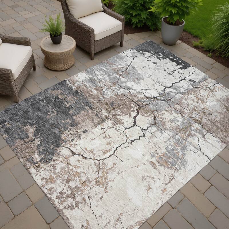 Machine Washable Indoor/ Outdoor Modern Crackle Chantille Rug