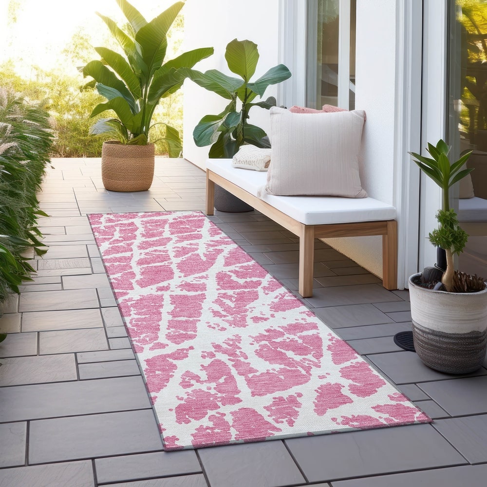 Machine Washable Indoor/ Outdoor Transitional Pink Crackle Chantille Rug