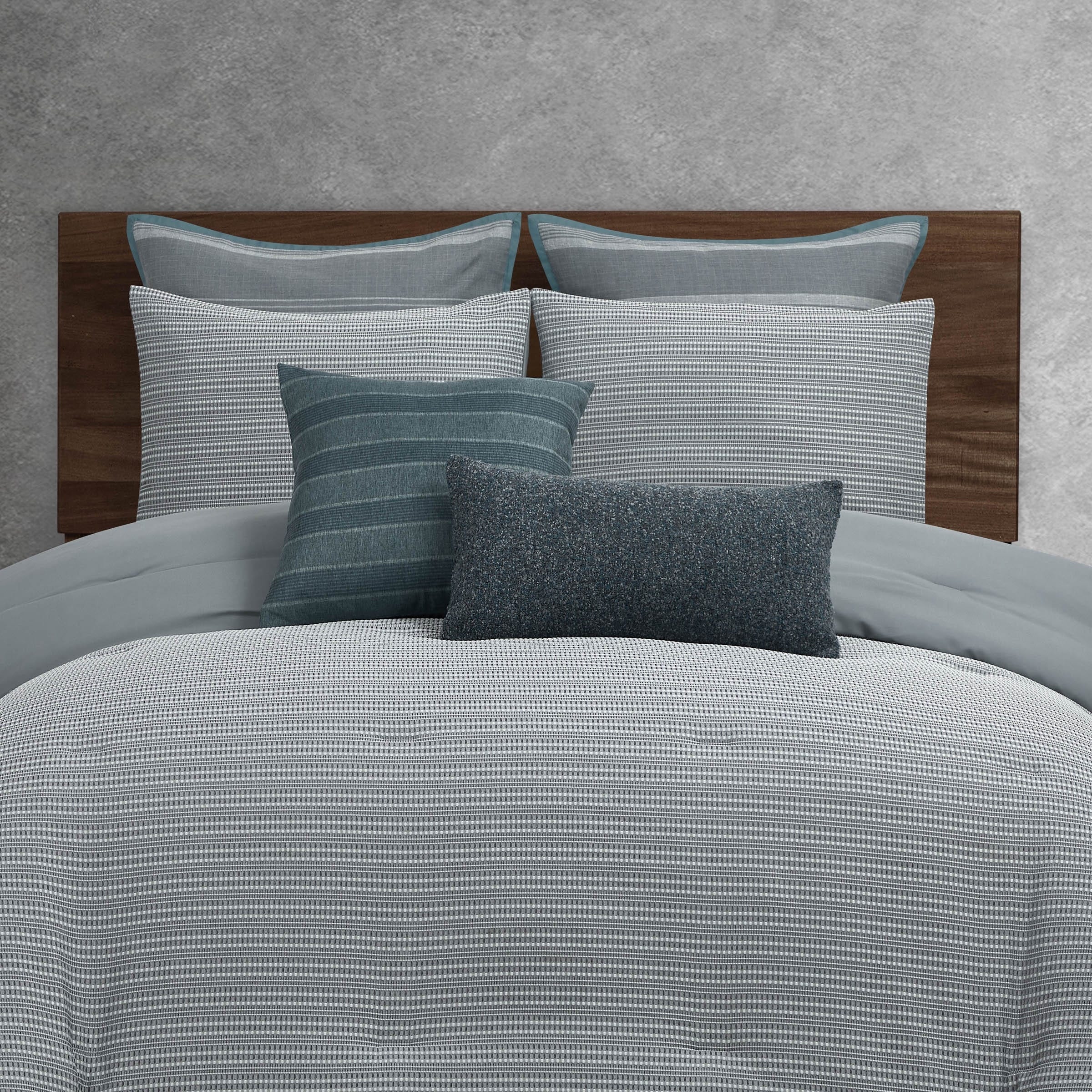 Aurora 18" x 18" Decorative Pillow