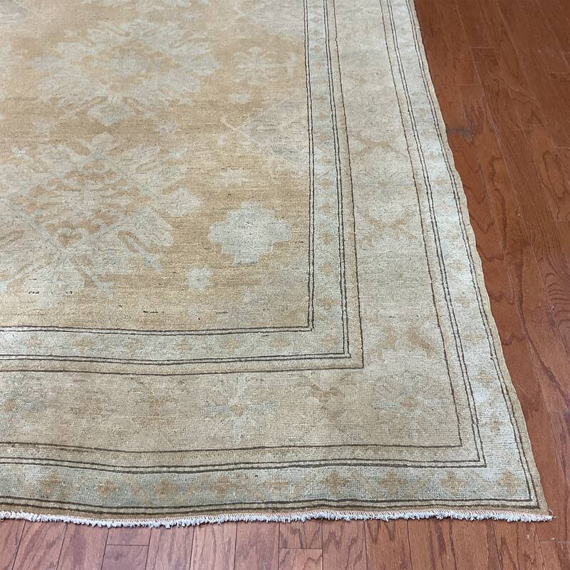 HERAT ORIENTAL Handmade Khotan Wool Rug - 6'9" x 9'7"