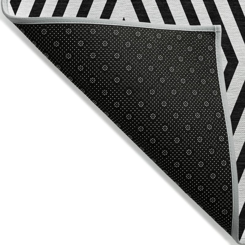 Machine Washable Indoor/ Outdoor Modern Diamonds Chantille Rug