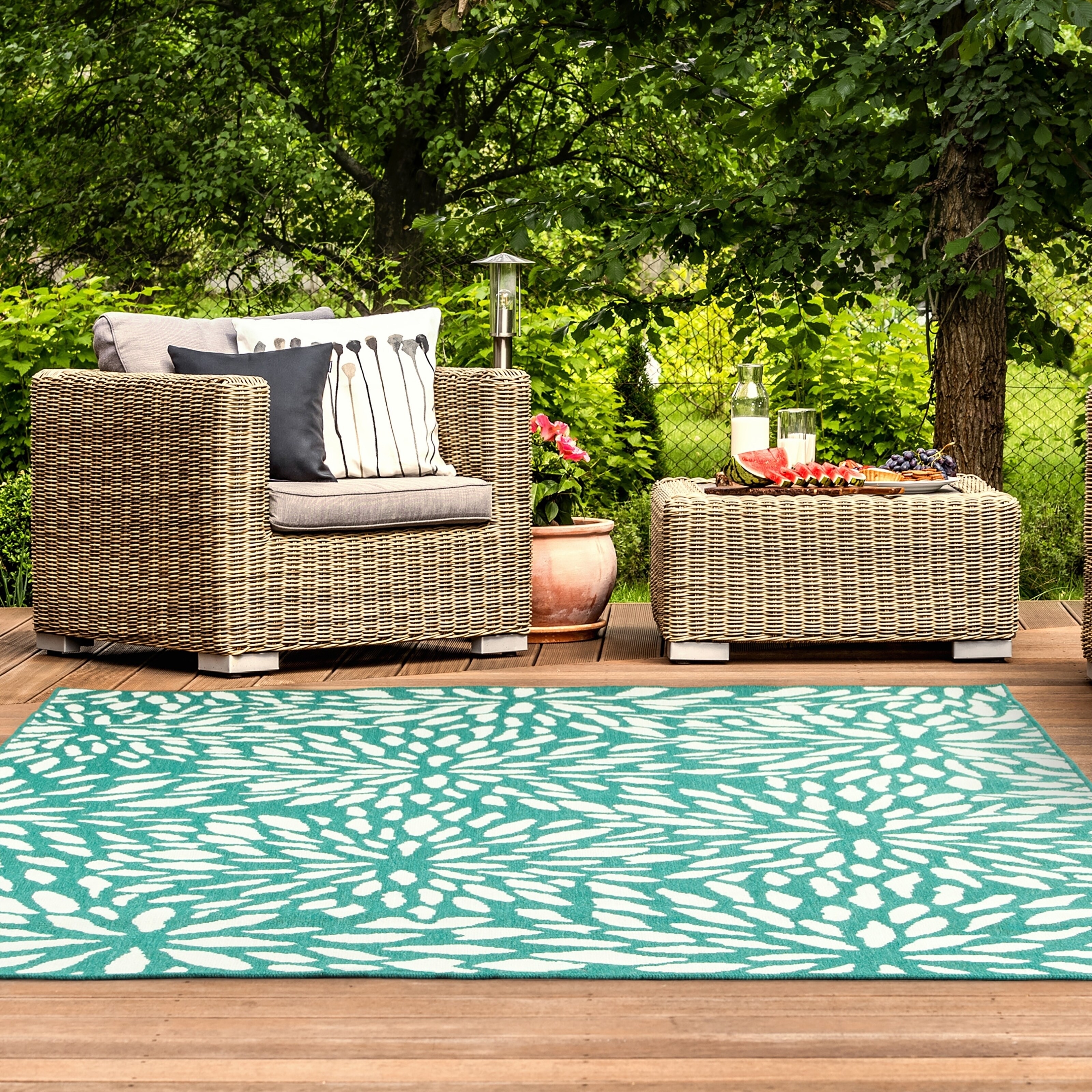Style Haven Martinique Floral Petals Indoor Outdoor Aqua/ Off-White Area Rug