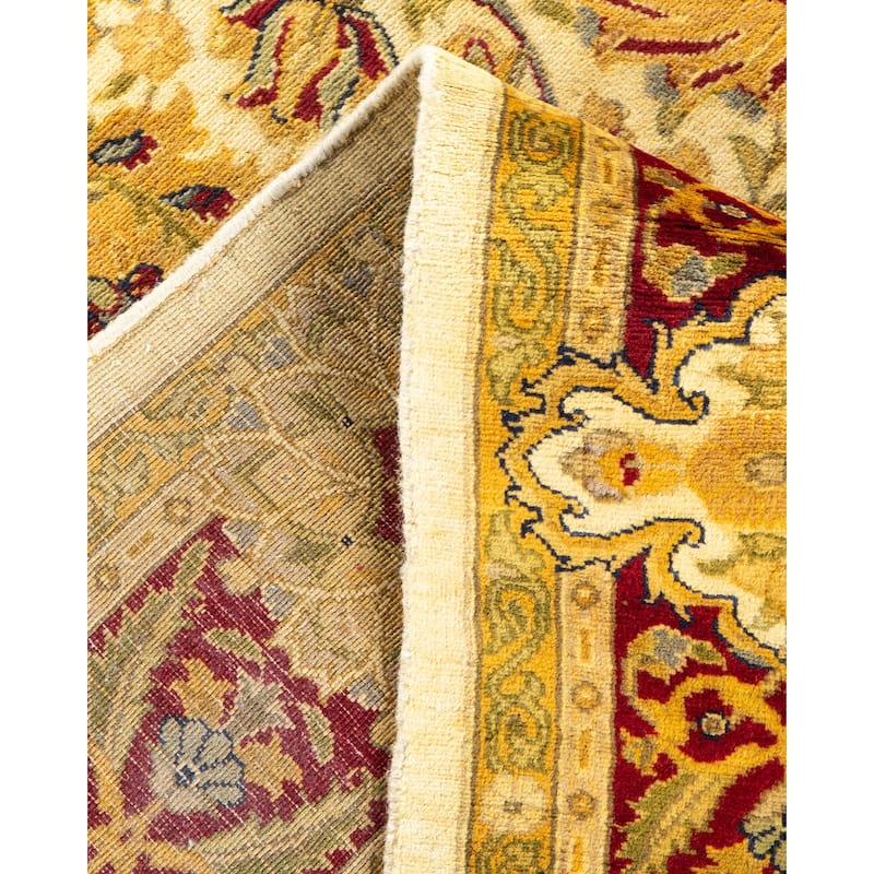 Overton Handknotted Wool Traditional Oriental Ivory Area Rug - 4' x 6'