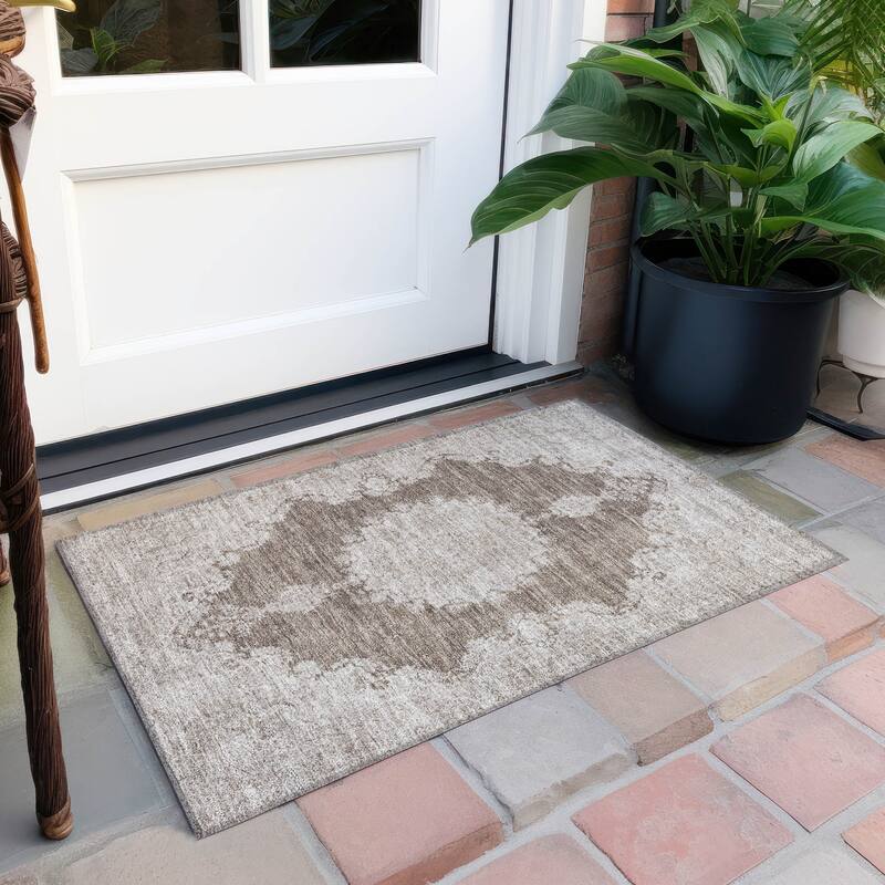 Machine Washable Indoor/ Outdoor Vintage Traditional Chantille Rug - Brown - 1'8" x 2'6"