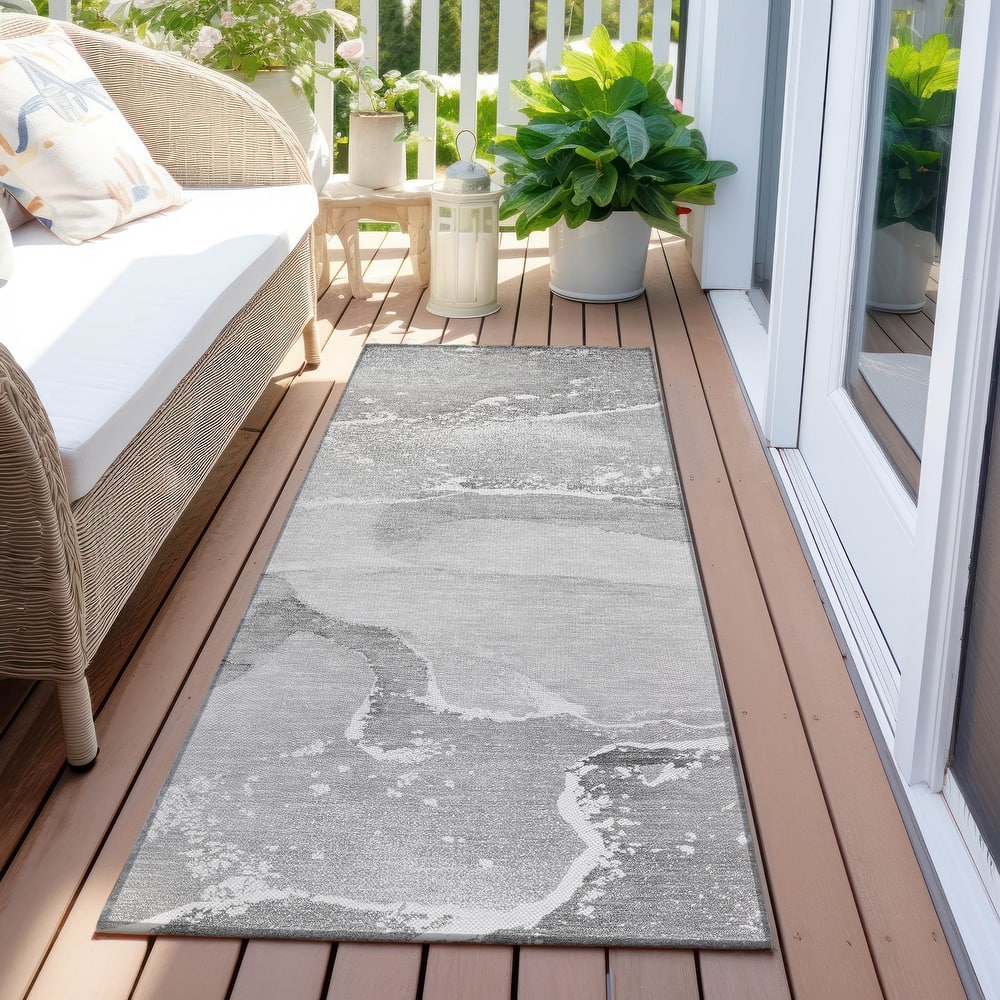 Machine Washable Indoor/ Outdoor Abstract Marble Chantille Rug