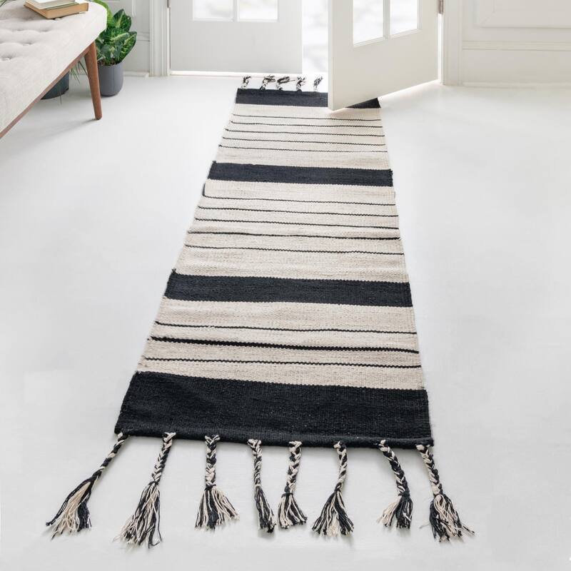 Contemporary Dario Collection Area Rug - Black-White - 2'7"x12'