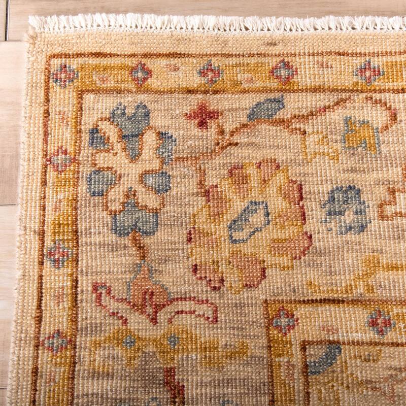 Alora Decor Traditional Hand-knotted Bordered Beige Rug
