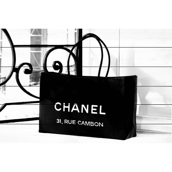 Small black leather '31 Rue Cambon' tote bag, Chanel: Handbags and  Accessories, 2020