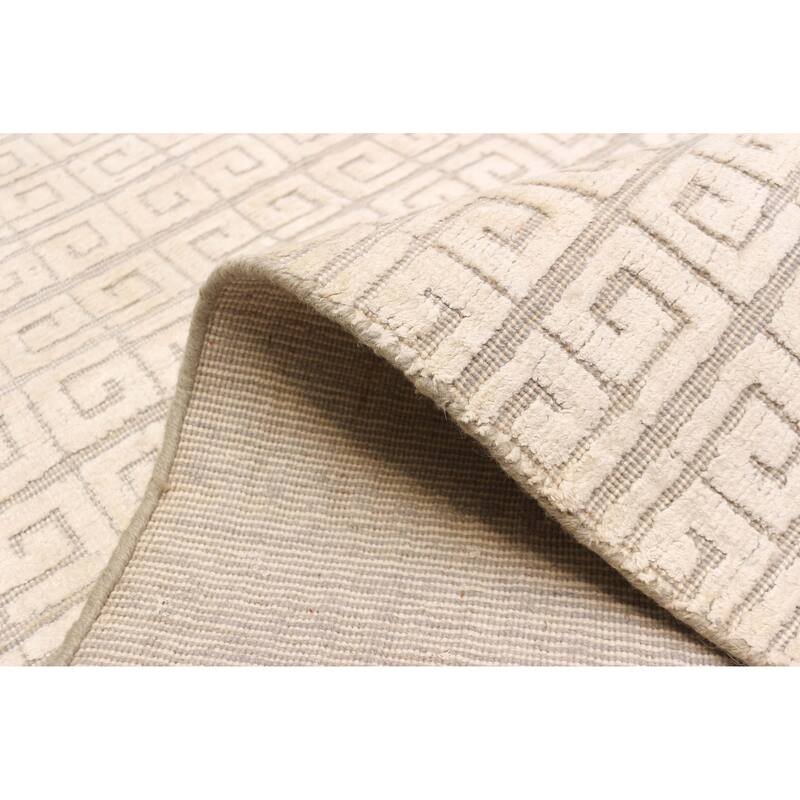 ECARPETGALLERY Hand Loomed Elysian Ivory Rug - 5'1 x 7'11