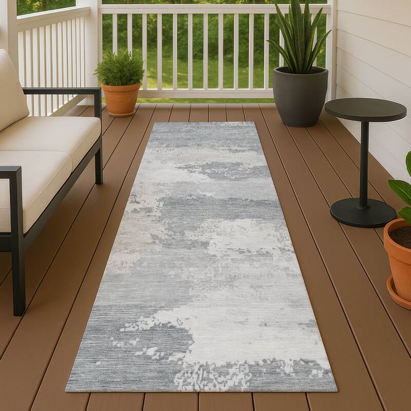 Machine Washable Indoor/ Outdoor Chantille Rug - Silver - 2'3" x 7'6"