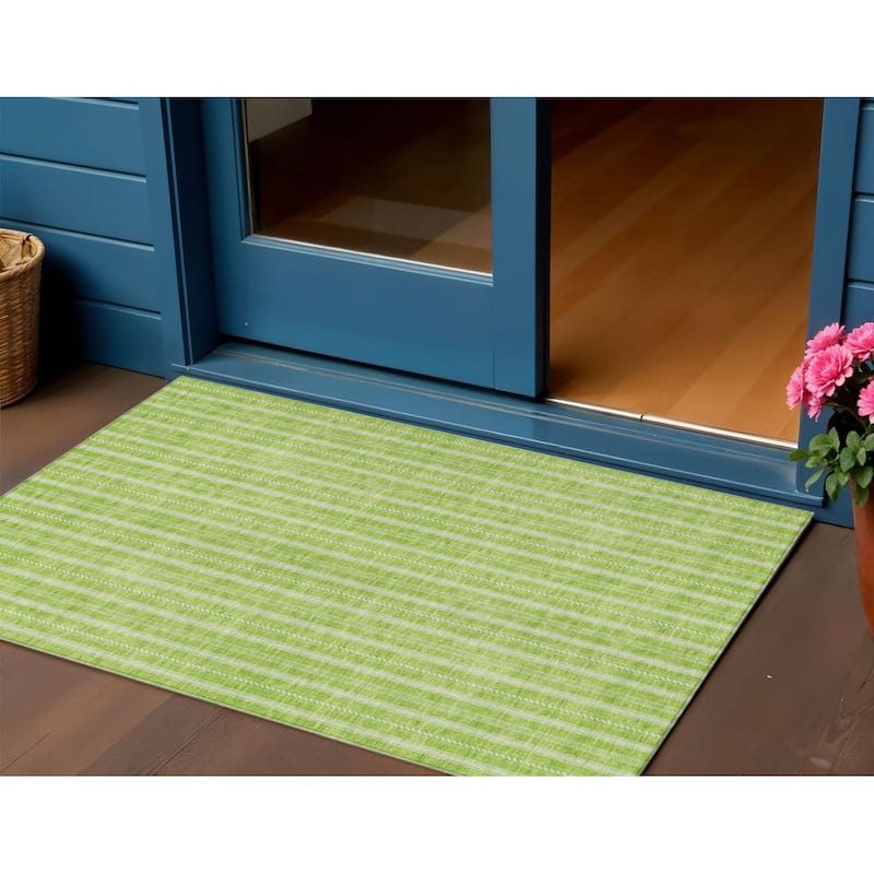 HomeRoots Striped Transitional Rectangle Outdoor Rug - 3' x 5'