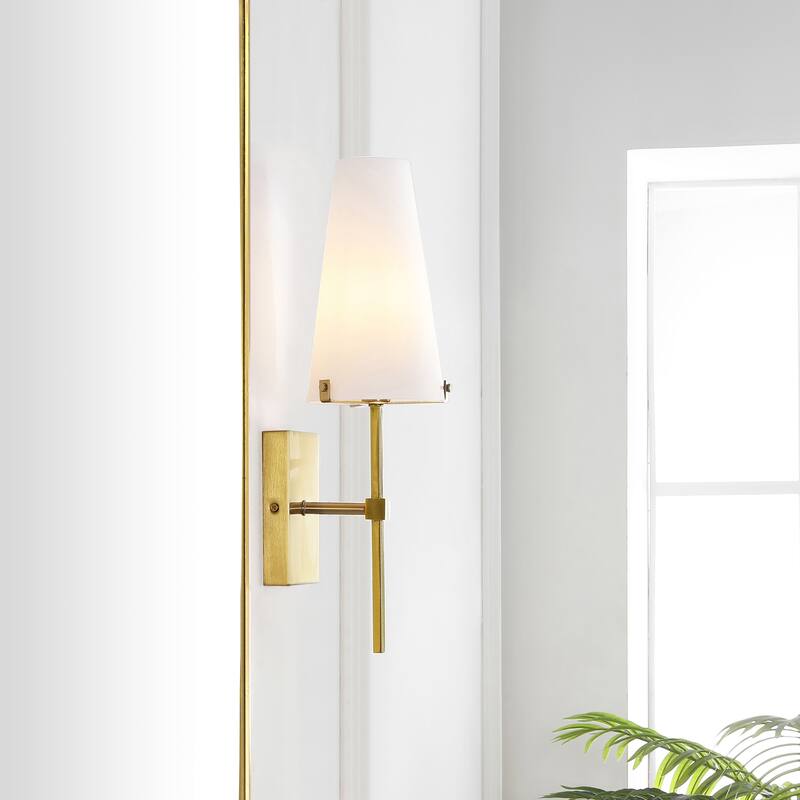 SAFAVIEH Lighting Ninako 7-inch Wall Sconce (LED Bulbs Included) - 6 In. W x 6.8 In. D x 18.5 In. H - 6Wx7Dx19H