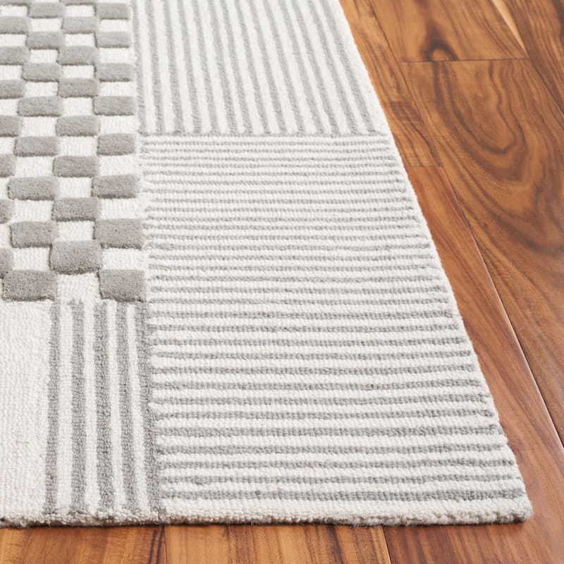 SAFAVIEH Handmade Genre Kiek Checkered Wool Rug