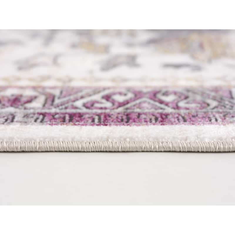 HomeRoots Southwestern Southwest Square Area Rug - 27.00 in. x 24.00 in. x 0.60 in.