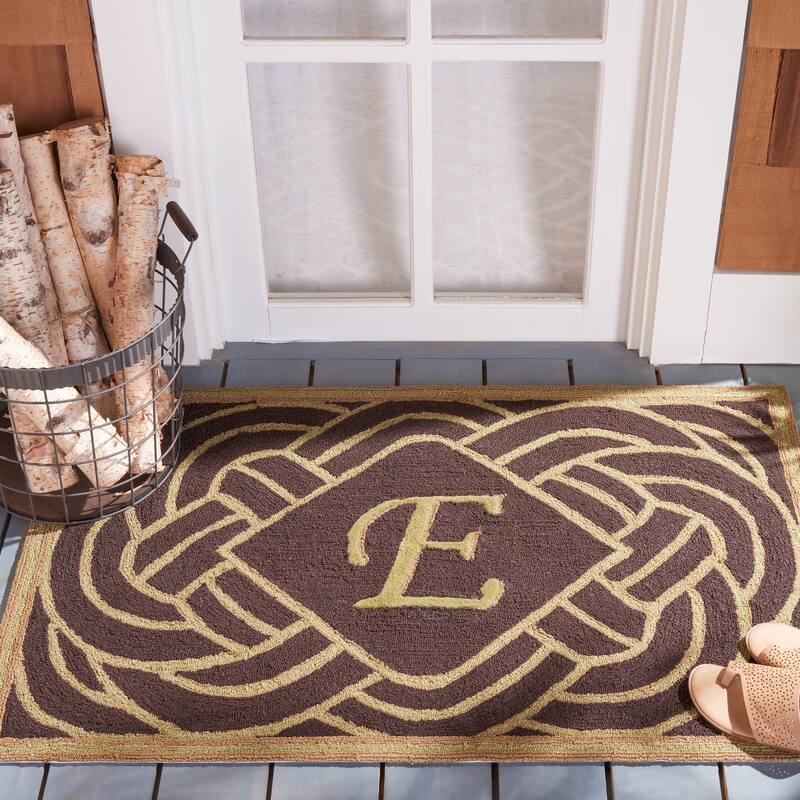 SAFAVIEH Hand-hooked Monogram Radica M Chocolate Rug - 2' 6" x 4' - Chocolate - E