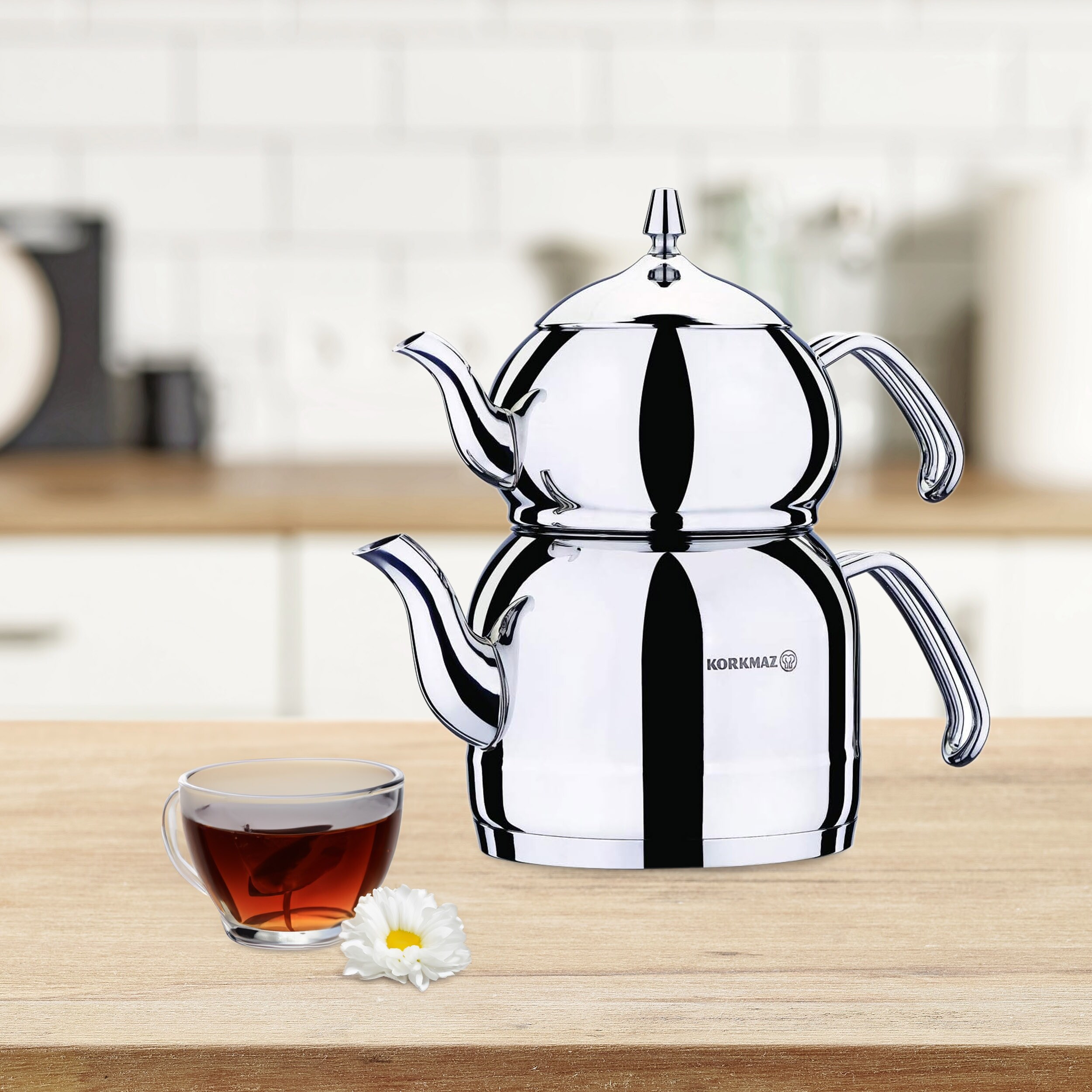 1.1 Liter Tea Pot and 2.4 Liter Kettle Set in Silver