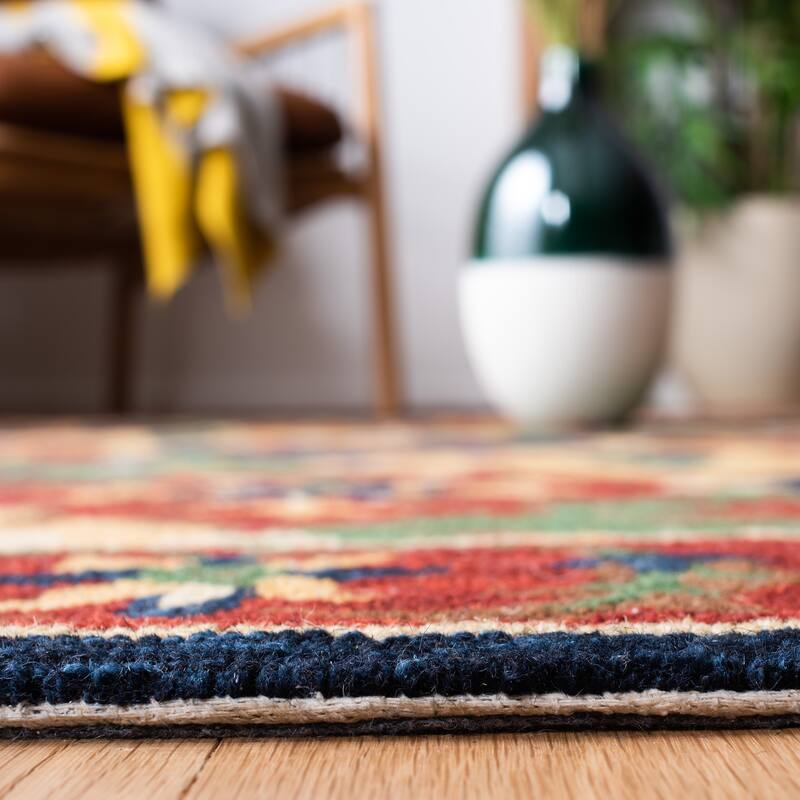 SAFAVIEH Handmade Heritage Piazza Traditional Wool Rug