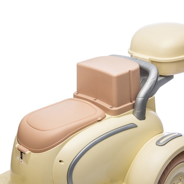 Motorcycle with extra seat 2025