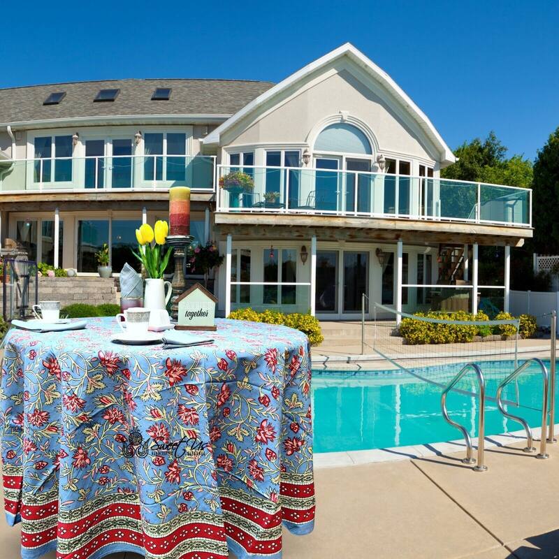 Cotton Floral Exuberance Tablecloth Round, Rectangle