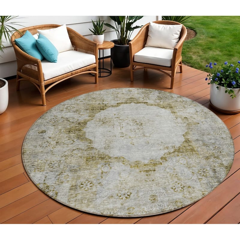 HomeRoots Oriental Traditional Rectangle Outdoor Rug - 8' Round