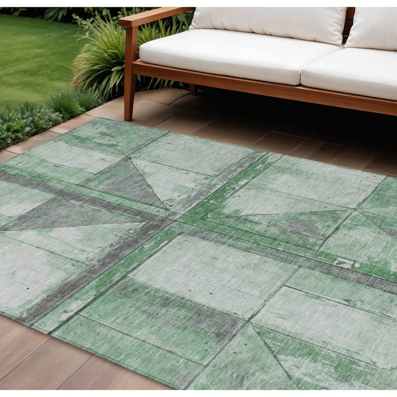 HomeRoots Geometric Transitional Rectangle Outdoor Rug - 8' X 10'