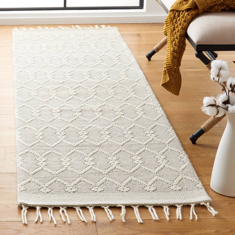SAFAVIEH Handmade Vermont Shannan New Zealand Wool Rug - 2'3" x 8' Runner - Ivory