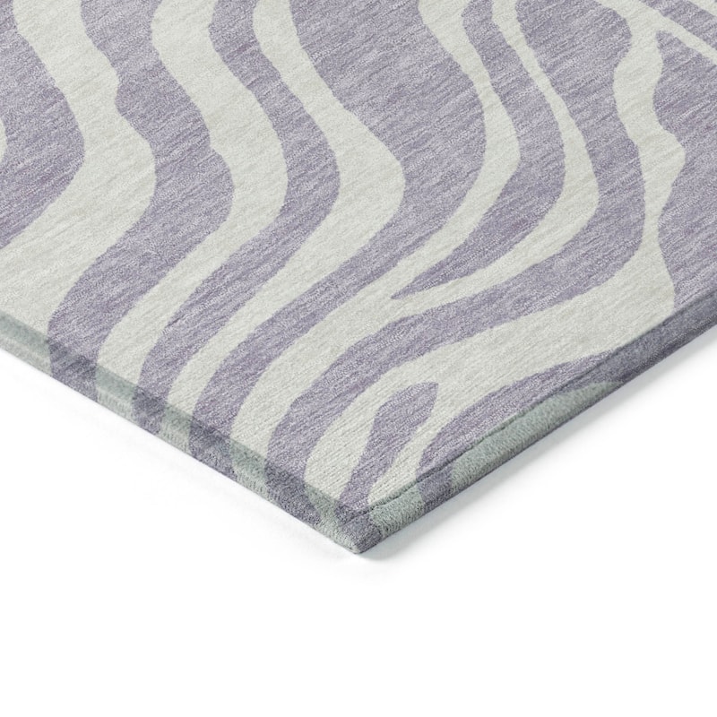 Machine Washable Indoor/ Outdoor Modern Animal Print Chantille Rug