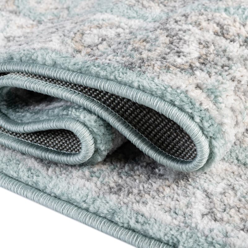 Traditional Taylor Collection Area Rug