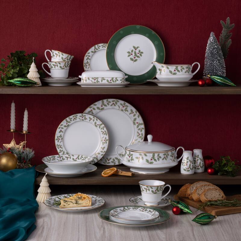 Noritake Holly & Berry Gold Set Of 4 Teacups, 8 oz.