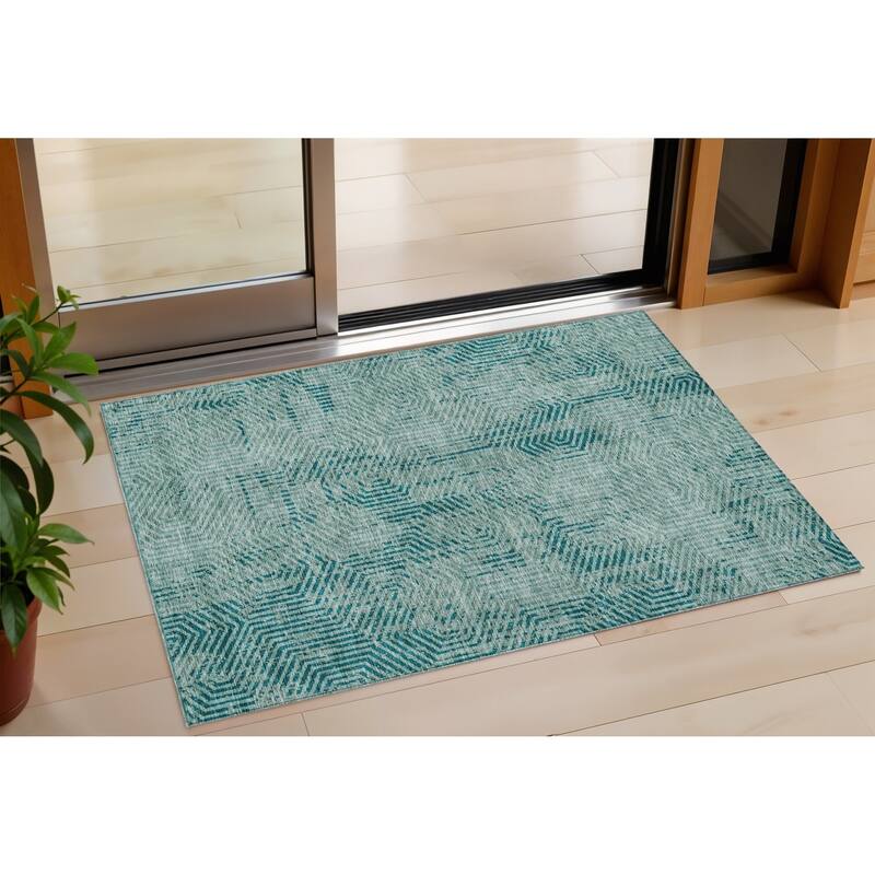 HomeRoots Geometric Transitional Rectangle Outdoor Rug - 3' x 5'