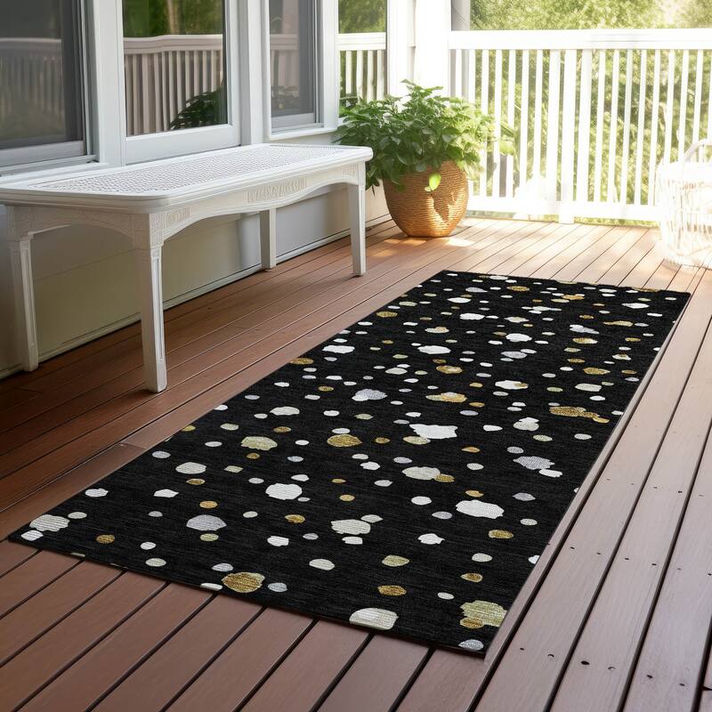 Machine Washable Indoor/ Outdoor Contemporary Sheinelle Chantille Rug - Black - 2'3" x 7'6"