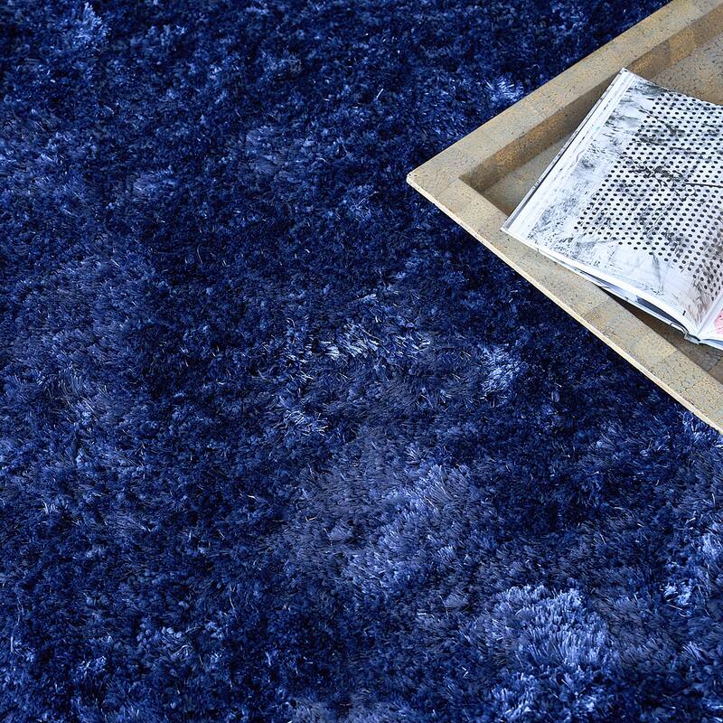EXQUISITE RUGS Sumo Shag Hand-loomed Polyester/Microfiber Navy Area Rug.
