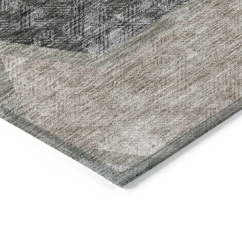 HomeRoots Geometric Transitional Rectangle Outdoor Rug