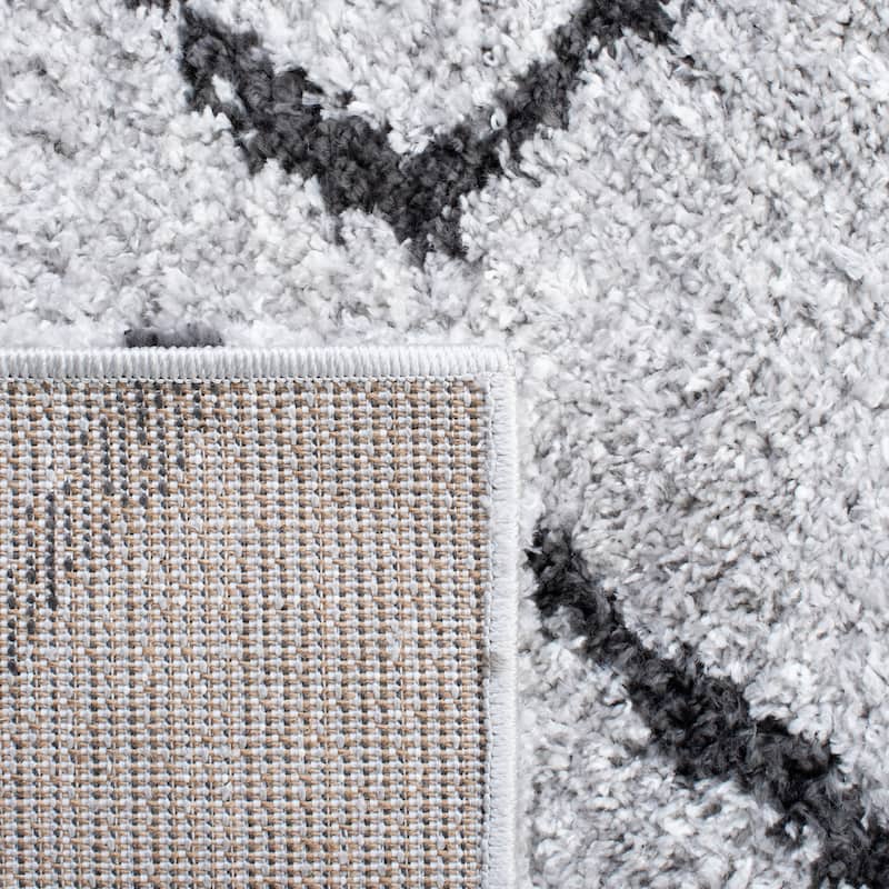 SAFAVIEH August Shag Aculina Trellis 1.26-inch Thick Rug