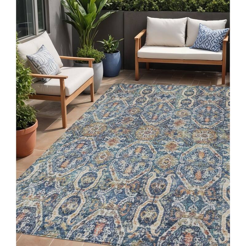 HomeRoots Floral Transitional Rectangle Outdoor Rug - 5' X 8'