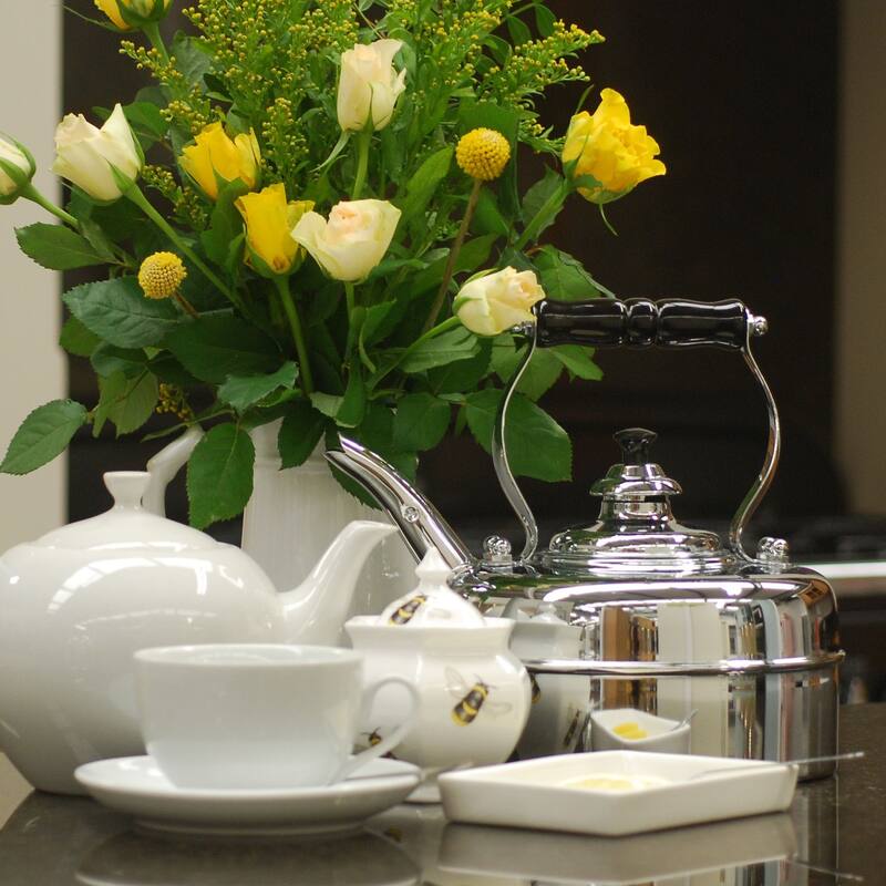 Newey Kensington 1.9 Quart Teakettle - 1.9 Quart