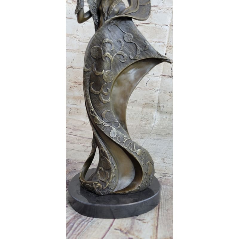 Signed Original Mavchi A Fashion Girl Bronze Sculpture Home Office Decoration