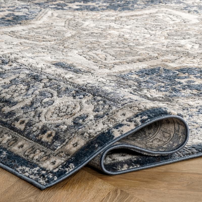 Nuloom Darcie Traditional Medallion Area Rug