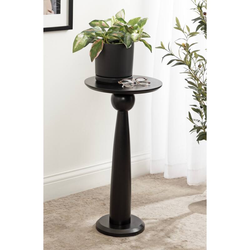 Kate and Laurel Jakob Round Side Table