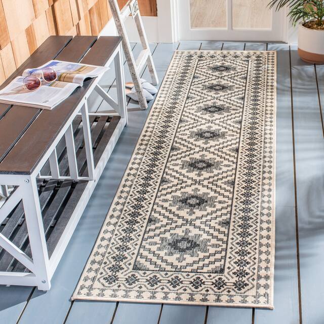 SAFAVIEH Veranda Eyvor Indoor/ Outdoor Waterproof Patio Backyard Rug