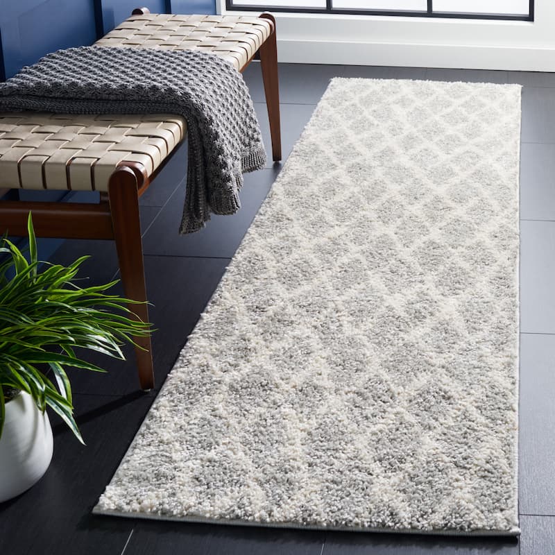 SAFAVIEH Berber Shag Zilli Rug - 2'3" x 8' Runner - Light Grey/Cream