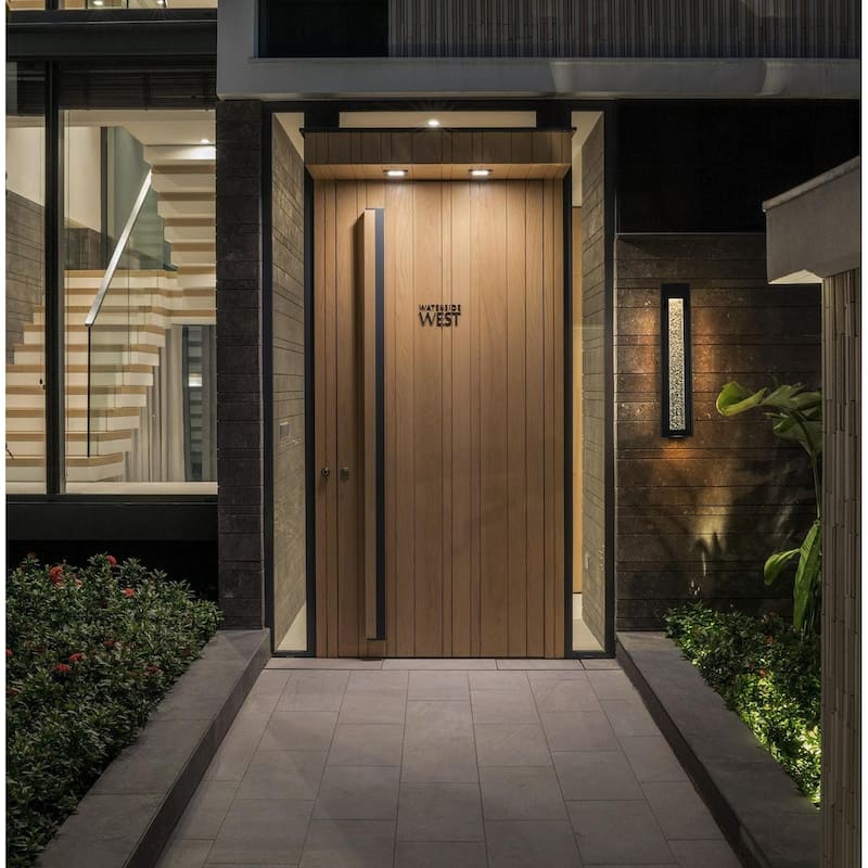 Julius LED Outdoor Wall sconce in Black - 27"