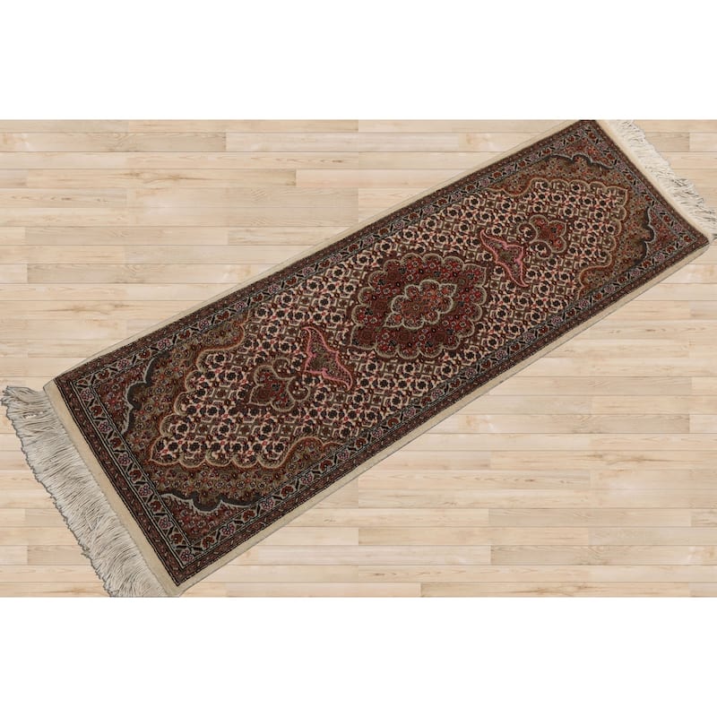 1'4''x4'1'' Runner Hand Knotted Wool Ivory Area Rug - 1' 4'' x 4' 1''
