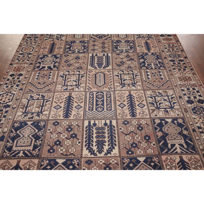 Bakhtiari Persian Vintage Rug Hand-Knotted Traditional Wool Carpet - 6'9"x 10'1"