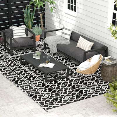 Outsunny Reversible Outdoor Rug, 9' x 18' Waterproof Plastic Straw Floor Mat, Portable RV Camping Carpet