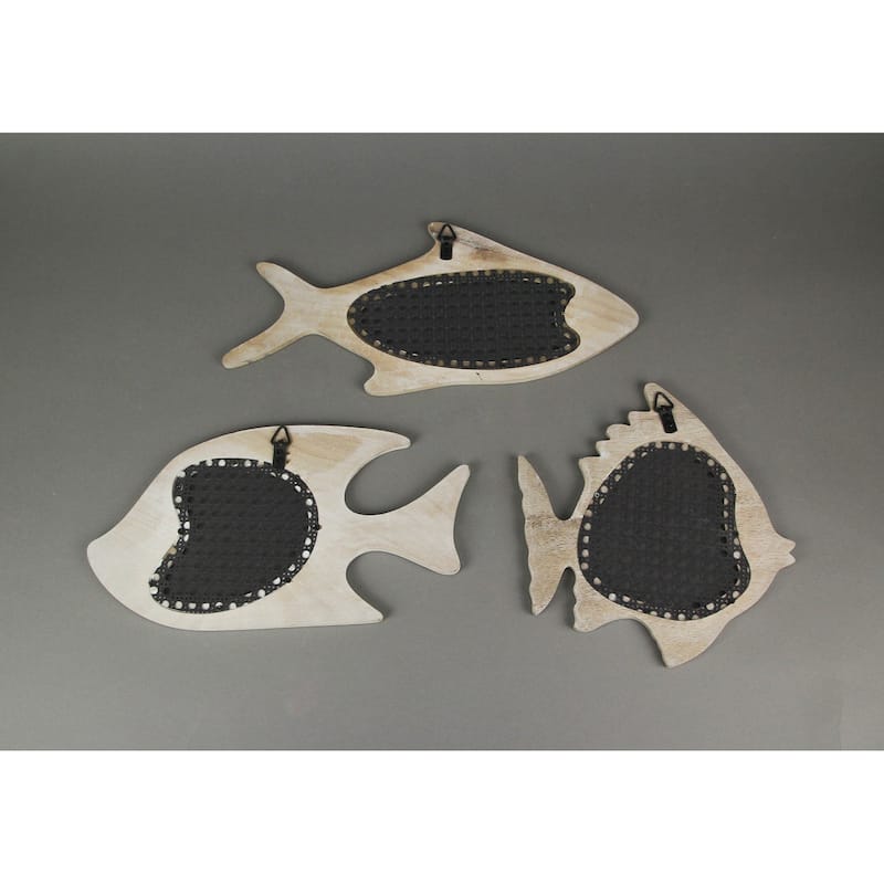 Set Of 3 Blue And White Wood And Metal Mesh Fish Wall Hangings